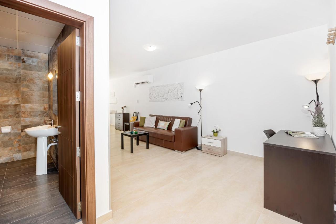 מליאהה Summer Breeze Comfort Sunny Apartments Close To The Sandy Beaches - By Getawaysmalta מראה חיצוני תמונה